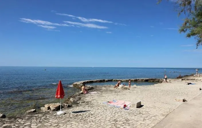 Apartman Onaon Новиград